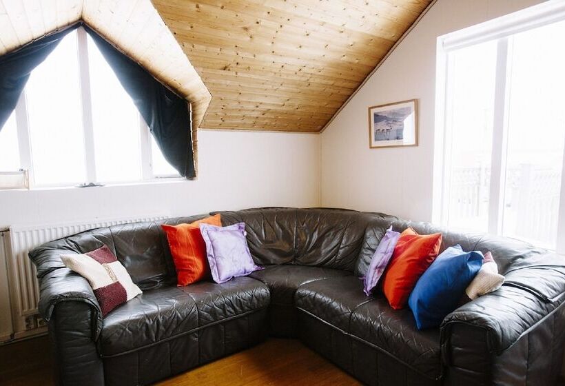 پانسیون Skorrahestar