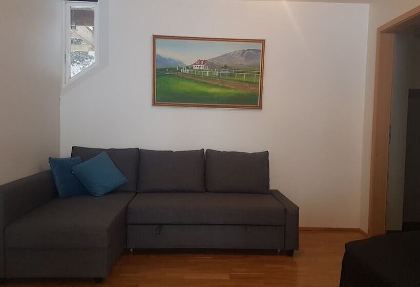 پانسیون Skorrahestar