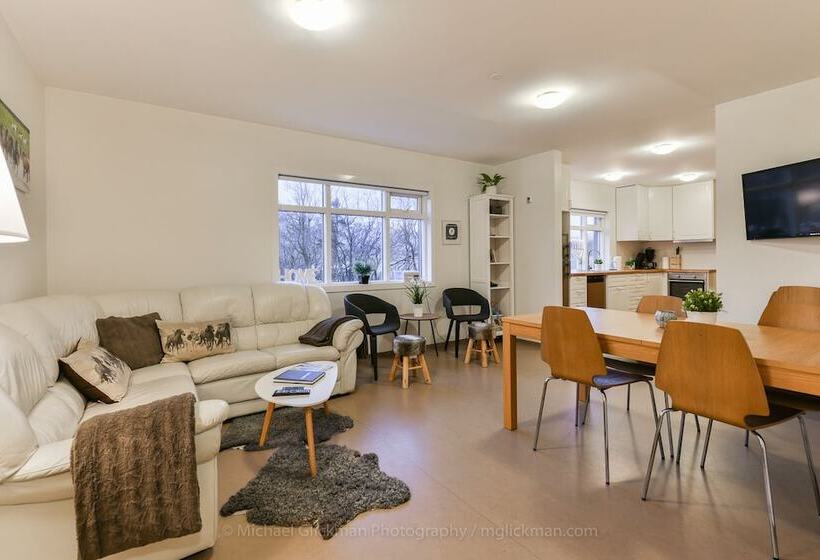 پانسیون Syðra Skörðugil Guesthouse