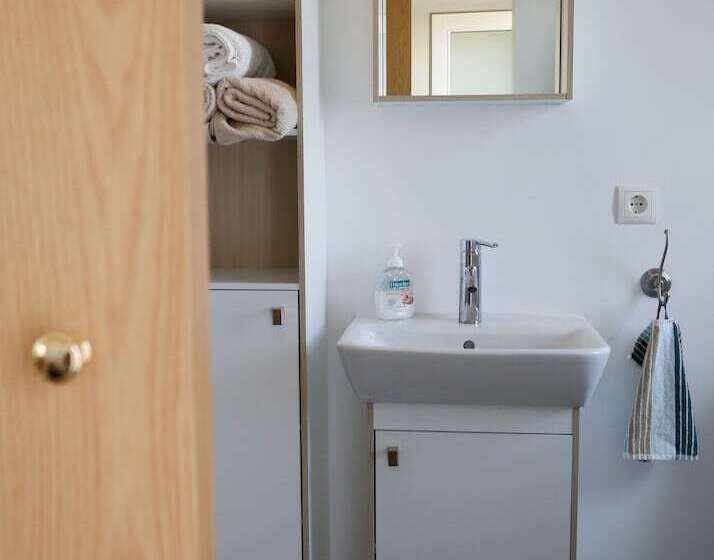 پانسیون Syðra Skörðugil Guesthouse