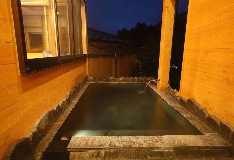 Ryokan Yufuin Sumika