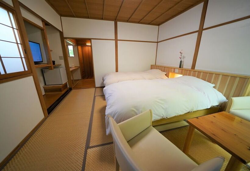 Ryokan Yufuin Sumika