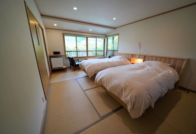 Ryokan Yufuin Sumika