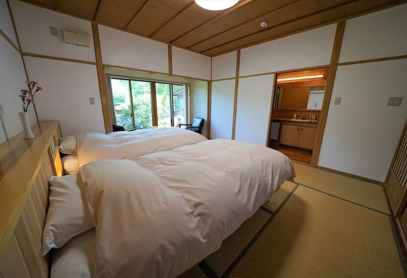 Ryokan Yufuin Sumika