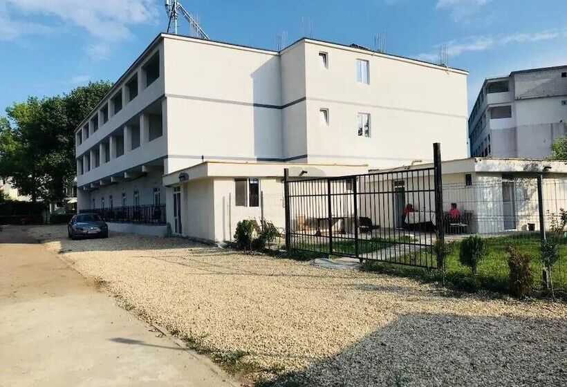 فندق صغير Perla