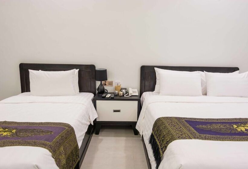 هاستل The Local Time Village