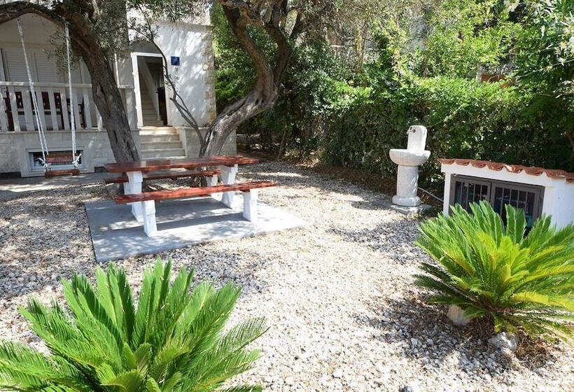 Apartmani Costa Rica Orebić