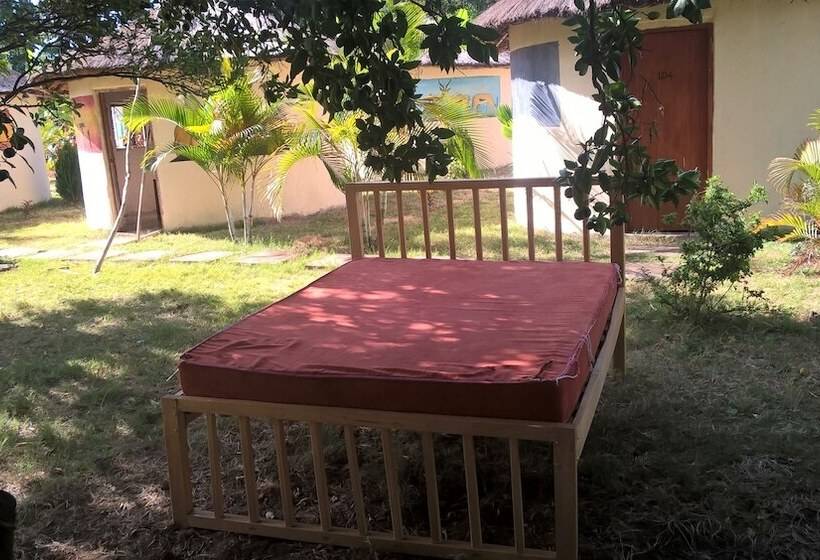 تختخواب و صبحانه Bwiru Village Homestay