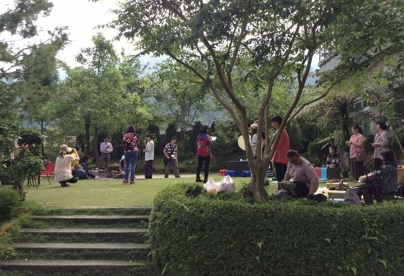 تختخواب و صبحانه Ji Ye Leisure Land