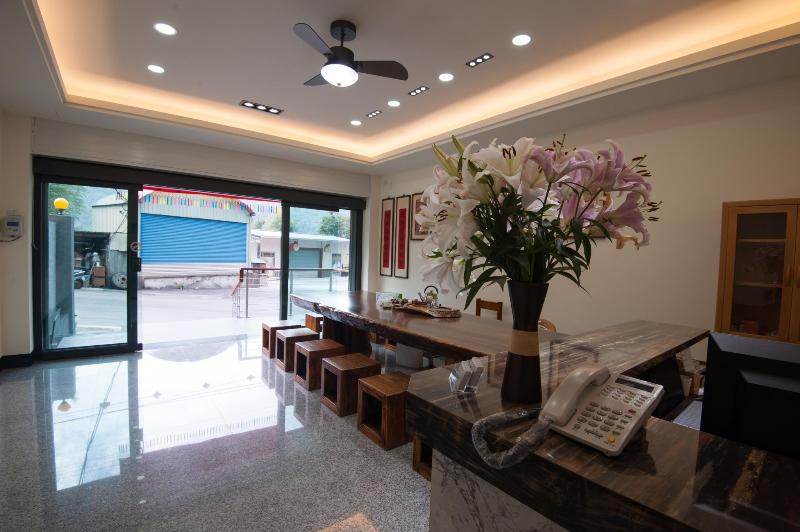 تختخواب و صبحانه Placeofheart