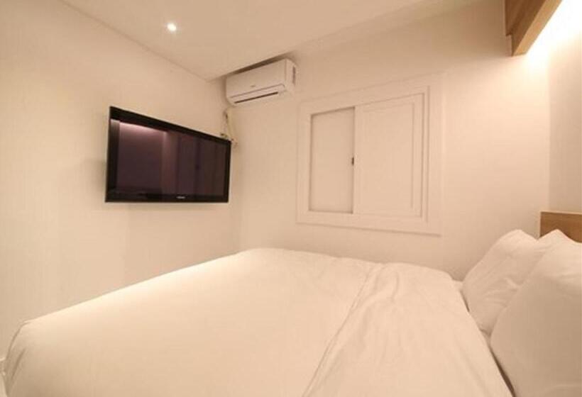 Busan Seomyeon Business Hotel J7