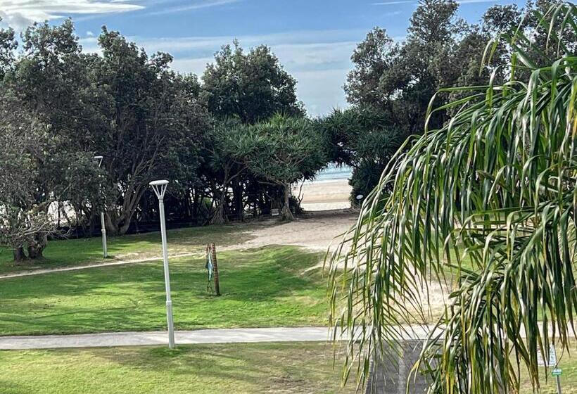 Byron Pacific Apartments