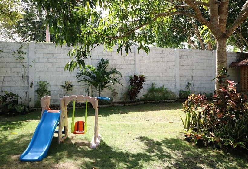 Celvis Vacation Cottages