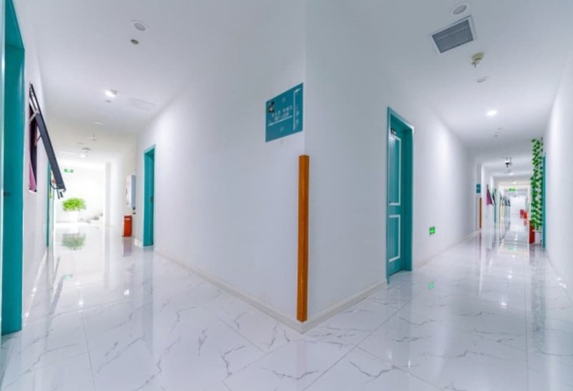 Chengdu Three Fish International Youth Hostel