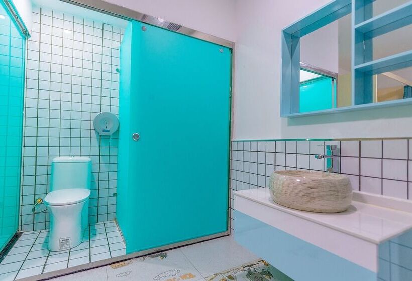 Chengdu Three Fish International Youth Hostel