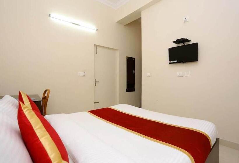 בית מלון כפרי Saravana Inn