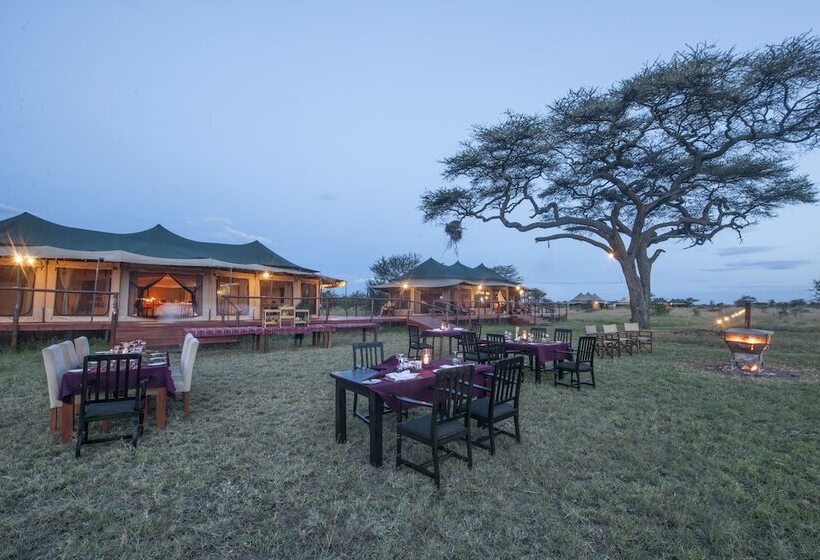 בית מלון כפרי Serengeti Acacia Central Camp