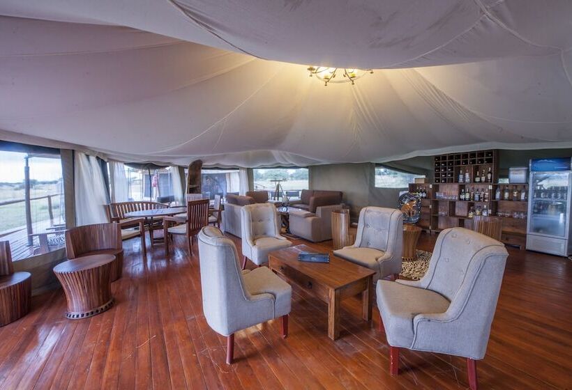 בית מלון כפרי Serengeti Acacia Central Camp