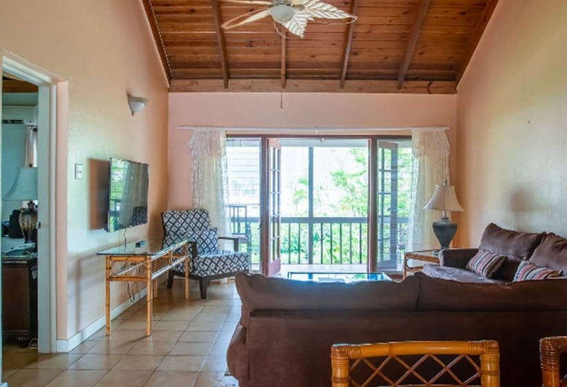 Village Cay Hotel And Marina