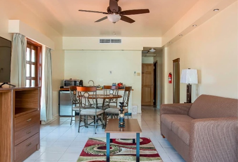 Village Cay Hotel And Marina