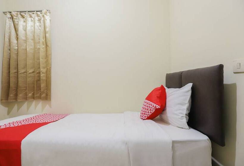 Lauv Room Grand Centerpoint By Oyo Rooms