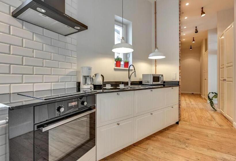 Lion Apartments   Scandi Love Ii