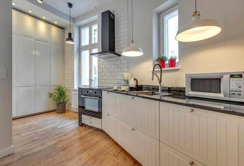 Lion Apartments   Scandi Love Ii