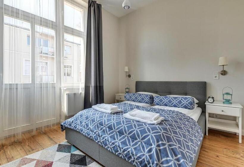 Lion Apartments   Scandi Love Ii