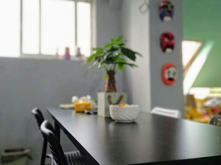 Loving Chengdu Youth Hostel