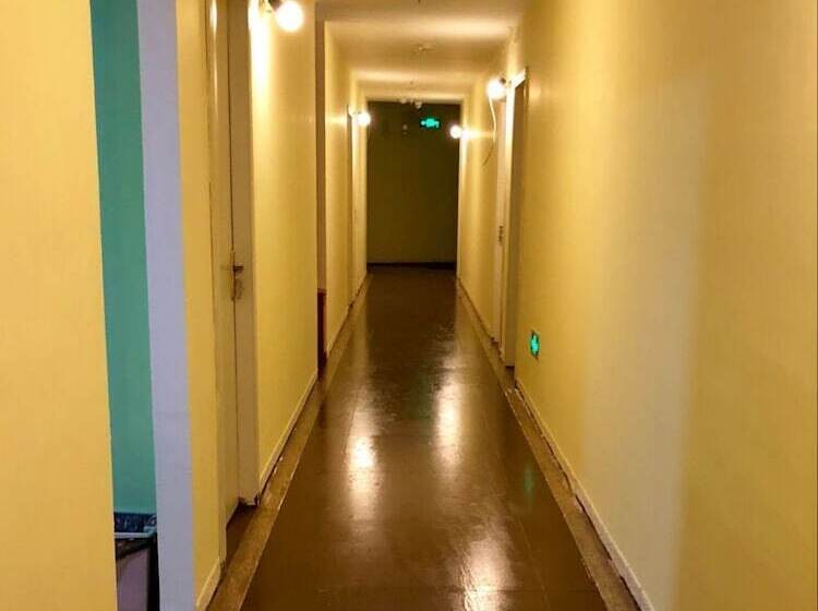 Loving Chengdu Youth Hostel