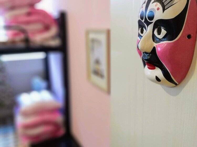 Loving Chengdu Youth Hostel