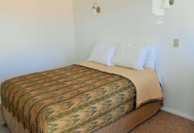 فندق على الطريق Super Saver Inn