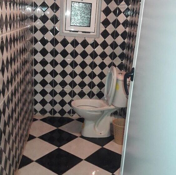 پانسیون Auberge Almou