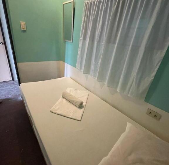 پانسیون Austrias Guest House