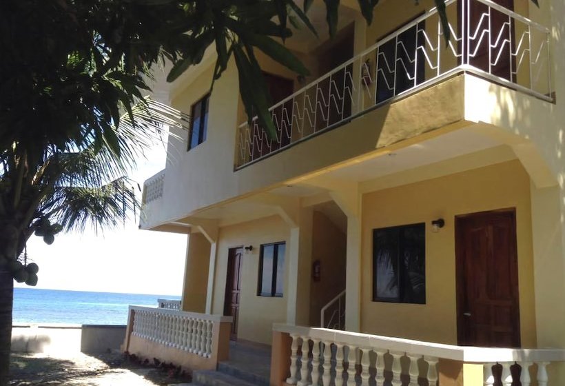 פנסיון C   Side Inn