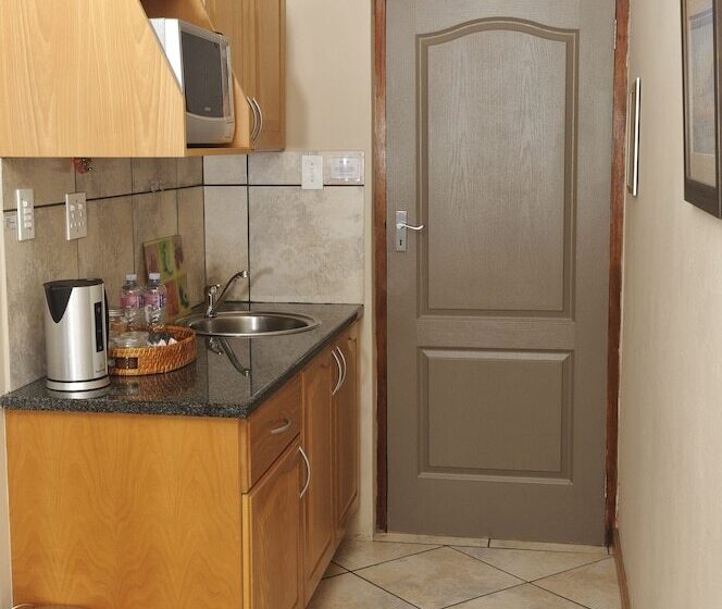 بنسيون Country Park