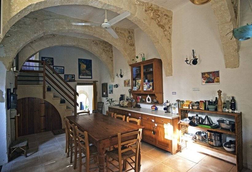 پانسیون Dar Ix Xemx