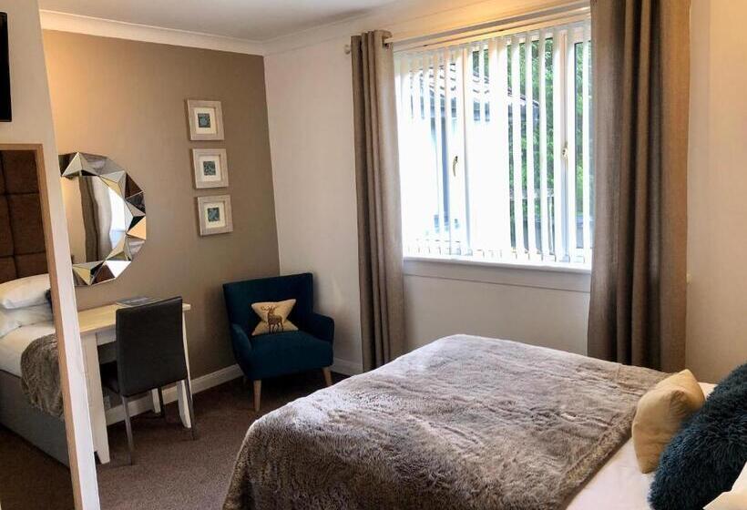 Пансион Distant Hills Guest House