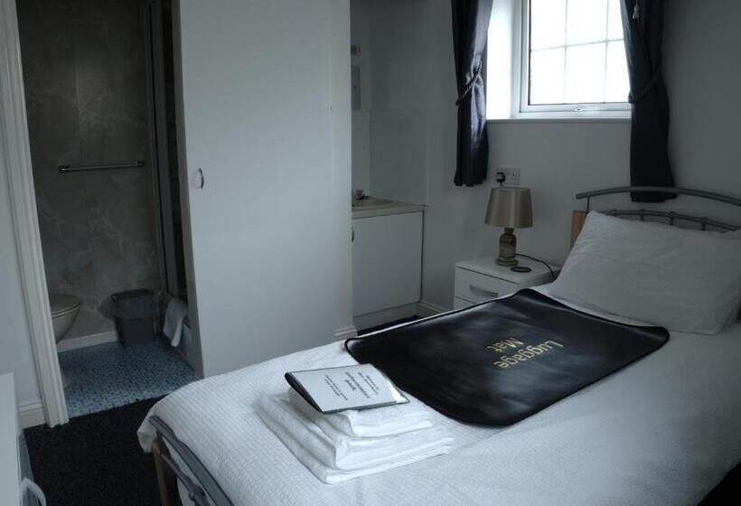 بنسيون Elnor Guest House