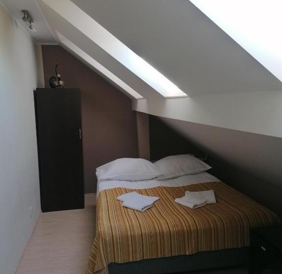 پانسیون Eurybia