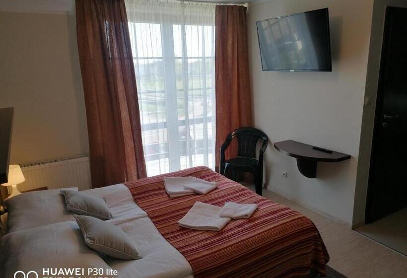 پانسیون Eurybia