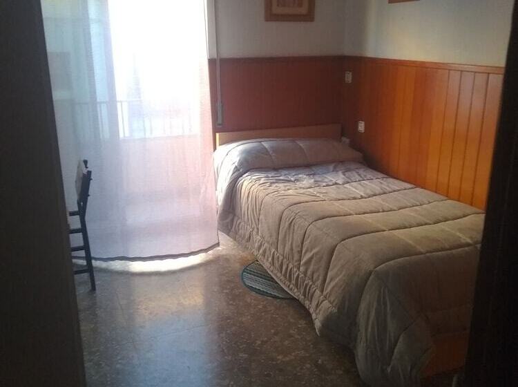 بنسيون Habitaciones Petrer