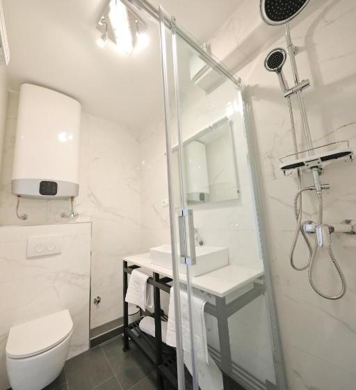 Пансион La Dolce Vita Da Zara   Luxury Rooms