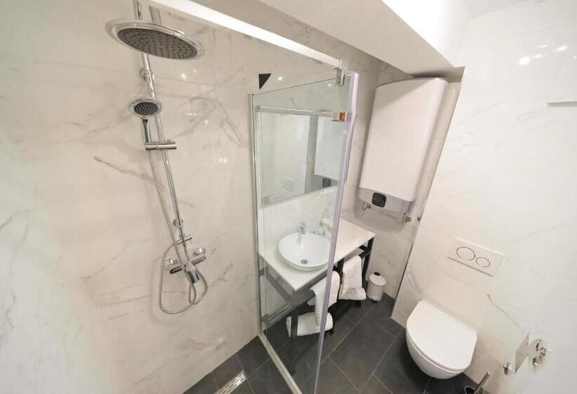 Пансион La Dolce Vita Da Zara   Luxury Rooms