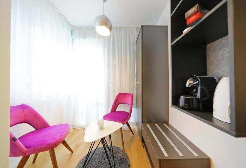 Пансион La Dolce Vita Da Zara   Luxury Rooms