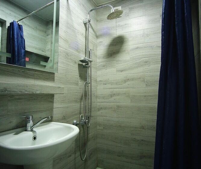 پانسیون Meridian