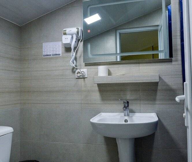 پانسیون Meridian