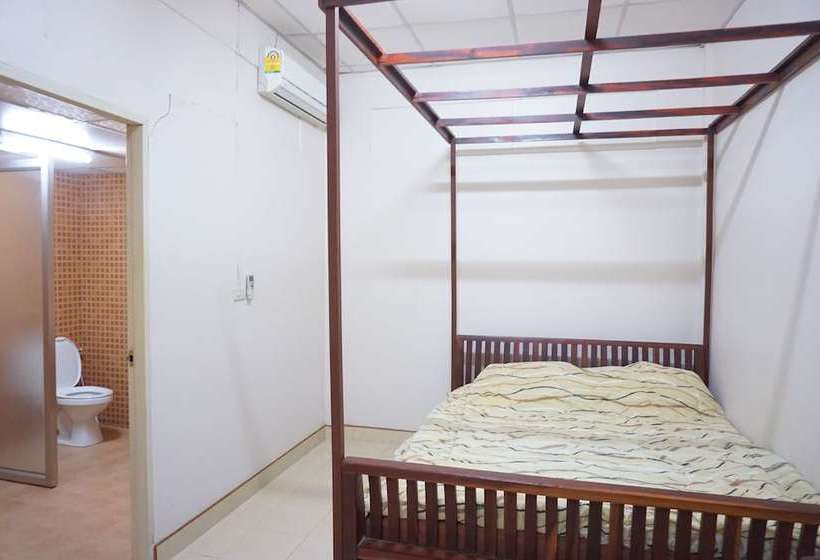 פנסיון Na Thammachart