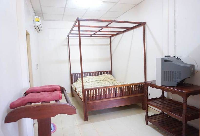 פנסיון Na Thammachart