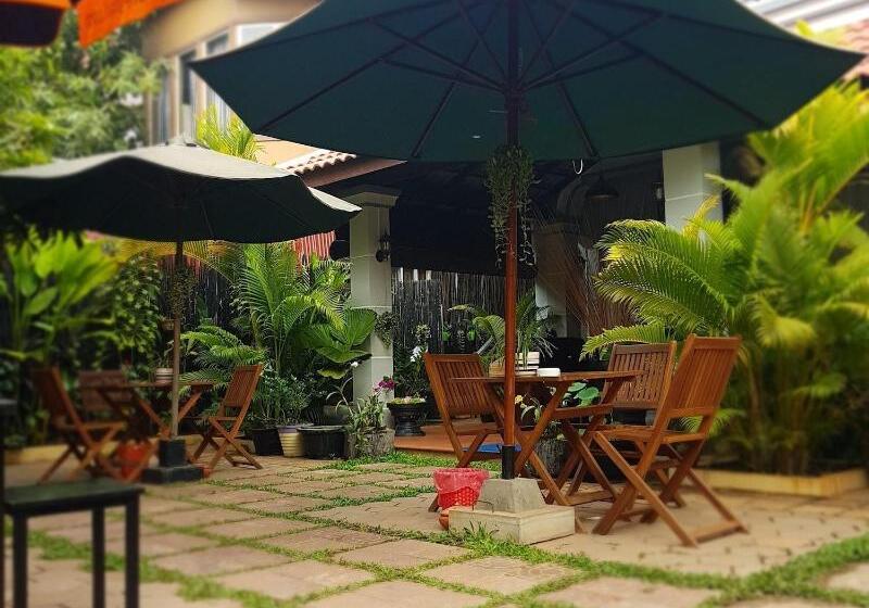 پانسیون Nika's House